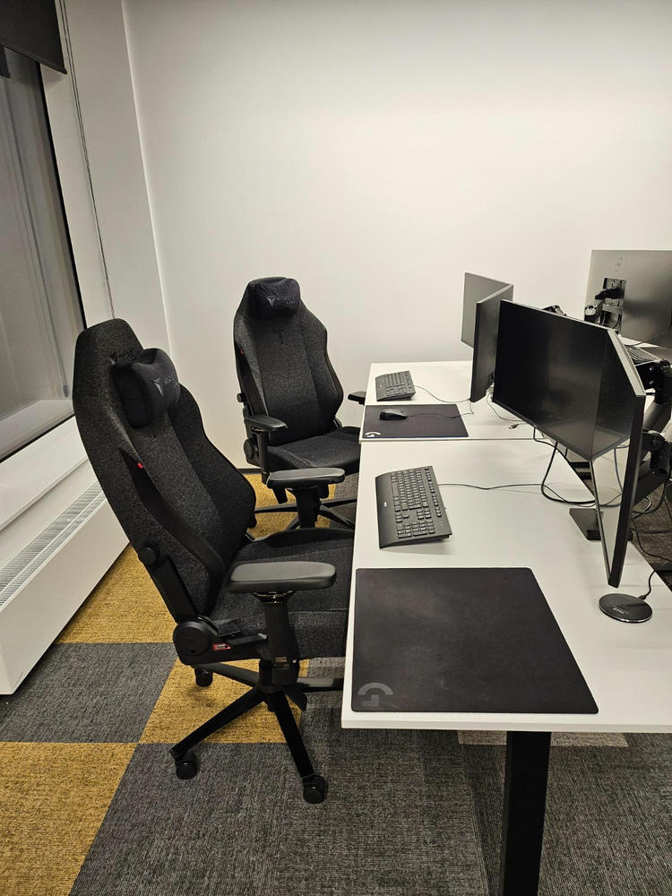 Secretlab TITAN Evo - Regular - SoftWeave™ Plus Fabric (0107) - Customer Photo From Standards Digital Latvia branch