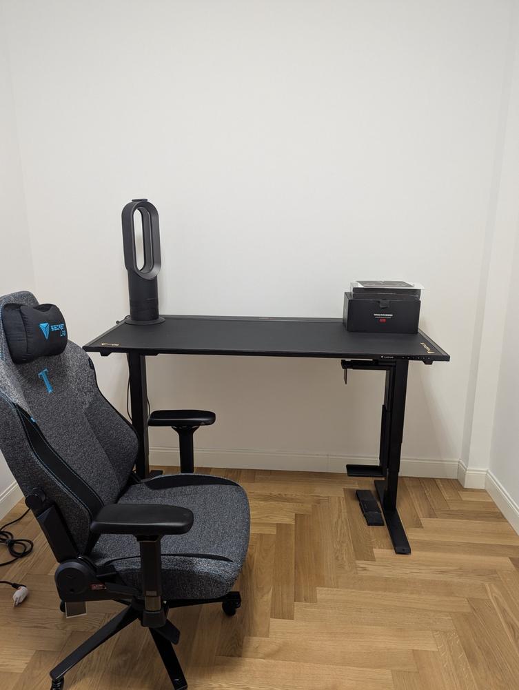 Secretlab TITAN Evo - Regular - SoftWeave® Plus Fabric (0107) - Customer Photo From Beniamino Ferrari