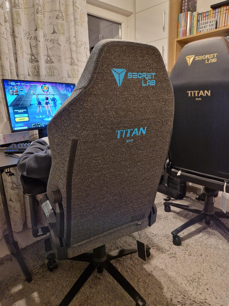 Secretlab TITAN Evo - Regular - SoftWeave™ Plus Fabric (0107) - Customer Photo From Iulian Boanca