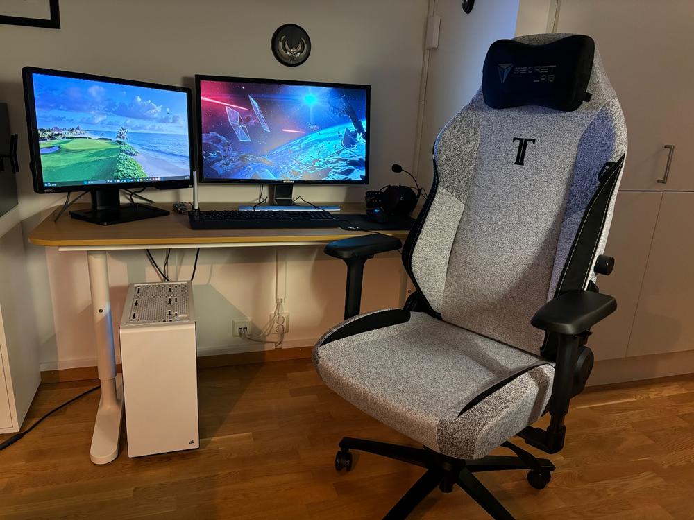 Secretlab TITAN Evo - Regular - SoftWeave™ Plus Fabric (0107) - Customer Photo From Rasmus Ringström