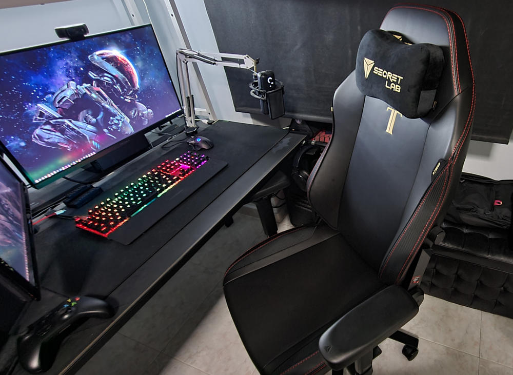 Secretlab TITAN Evo - Regular - SoftWeave® Plus Fabric (0107) - Customer Photo From Romeo Lie-A-Tjam