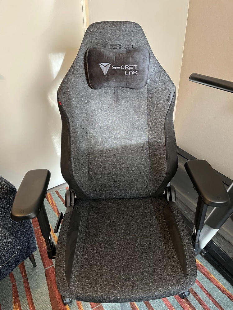 Secretlab TITAN Evo - Regular - SoftWeave® Plus Fabric (0107) - Customer Photo From Saad Khawaja