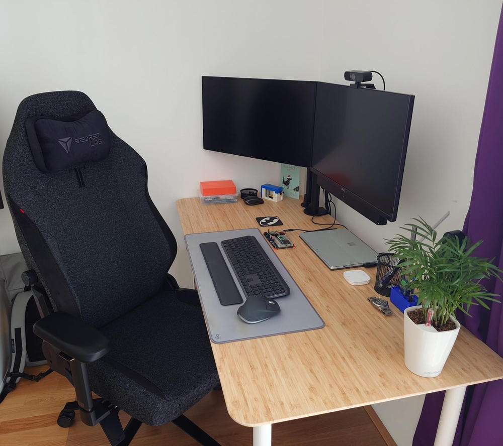 Secretlab TITAN Evo - Regular - SoftWeave® Plus Fabric (0107) - Customer Photo From Adam Douglas