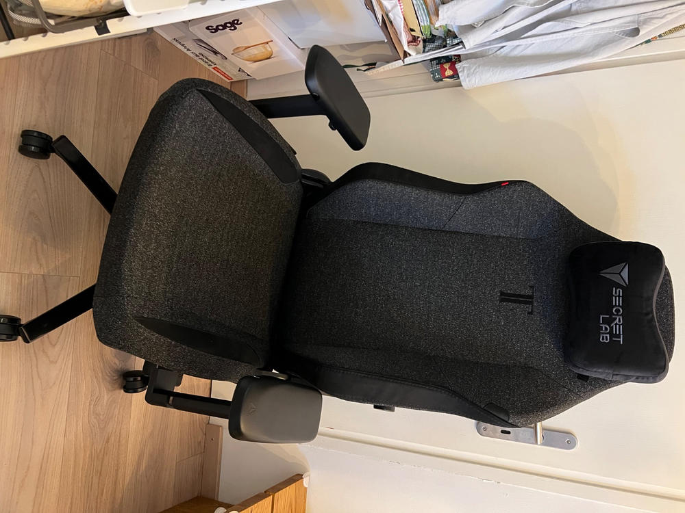 Secretlab TITAN Evo - Regular - SoftWeave® Plus Fabric (0107) - Customer Photo From Sebastian Wittmann