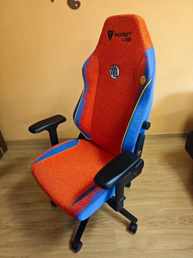 Secretlab TITAN Evo - Regular - SoftWeave™ Plus Fabric (0107) - Customer Photo From Jaime Sanchez Force