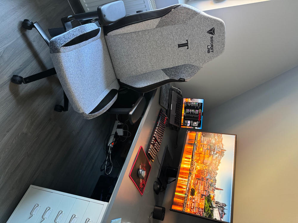 Secretlab TITAN Evo - Regular - SoftWeave® Plus Fabric (0107) - Customer Photo From Lóránt Imre