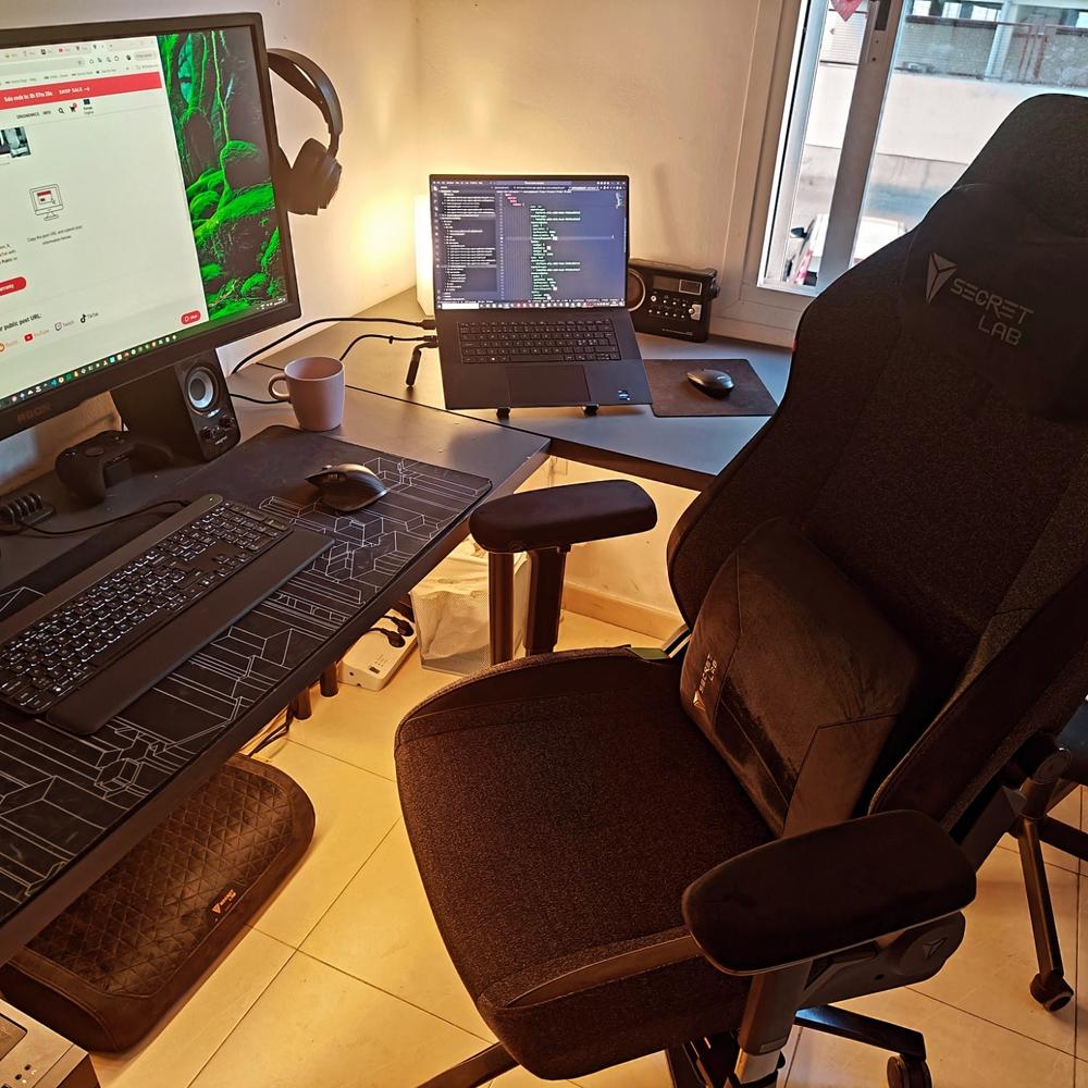 Secretlab TITAN Evo - XL - SoftWeave™ Plus Fabric (0108) - Customer Photo From Jonas Persson