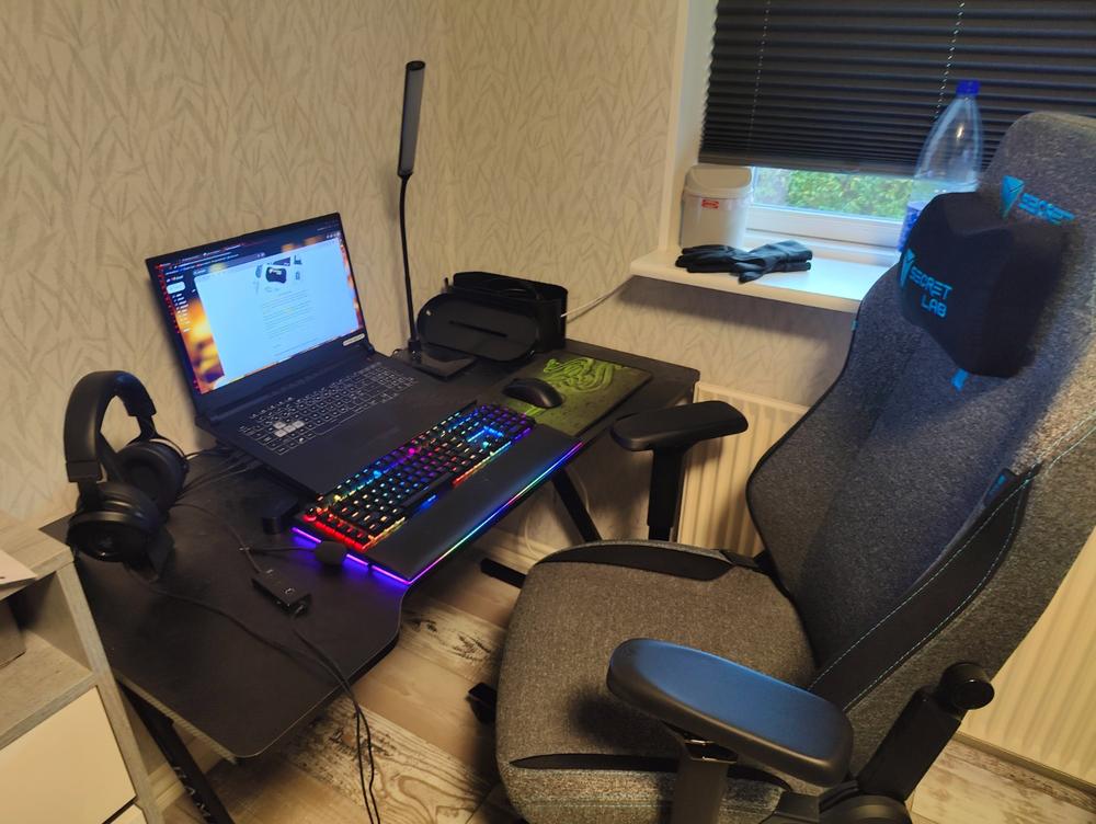 Secretlab TITAN Evo - XL - SoftWeave® Plus Fabric (0108) - Customer Photo From Octavian Adam