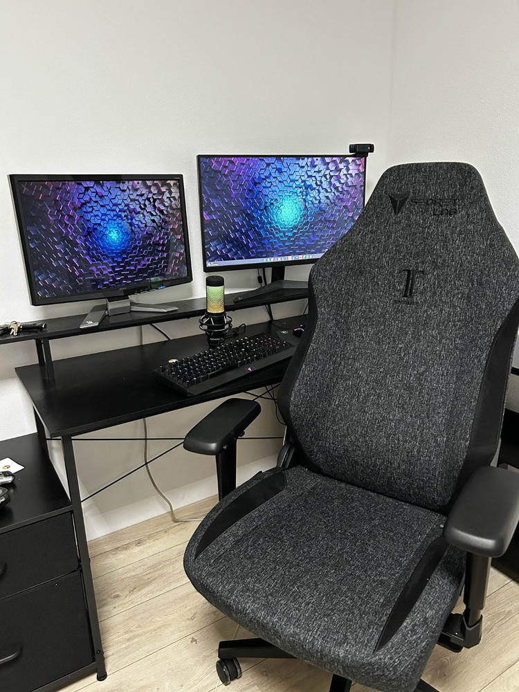 Secretlab TITAN Evo Lite - Regular - SoftWeave® Fabric - Customer Photo From Marco Maier