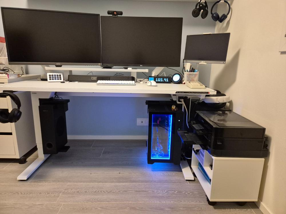 Secretlab Magnus Pro 1.5m Motorised Leg Columns (Type-F)- White - Box 2 - Customer Photo From Daniele Pirro