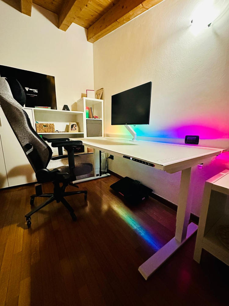 Secretlab Magnus Pro XL 1.7m Motorised Leg Columns (Type-F) - White - Box 2 - Customer Photo From Andrea Benvenuto