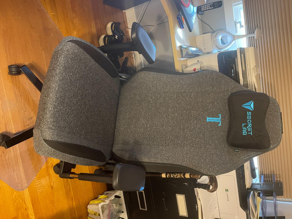 Secretlab TITAN Evo - Regular - Secretlab NEO™ Hybrid Leatherette - Customer Photo From Sylvain Marcil