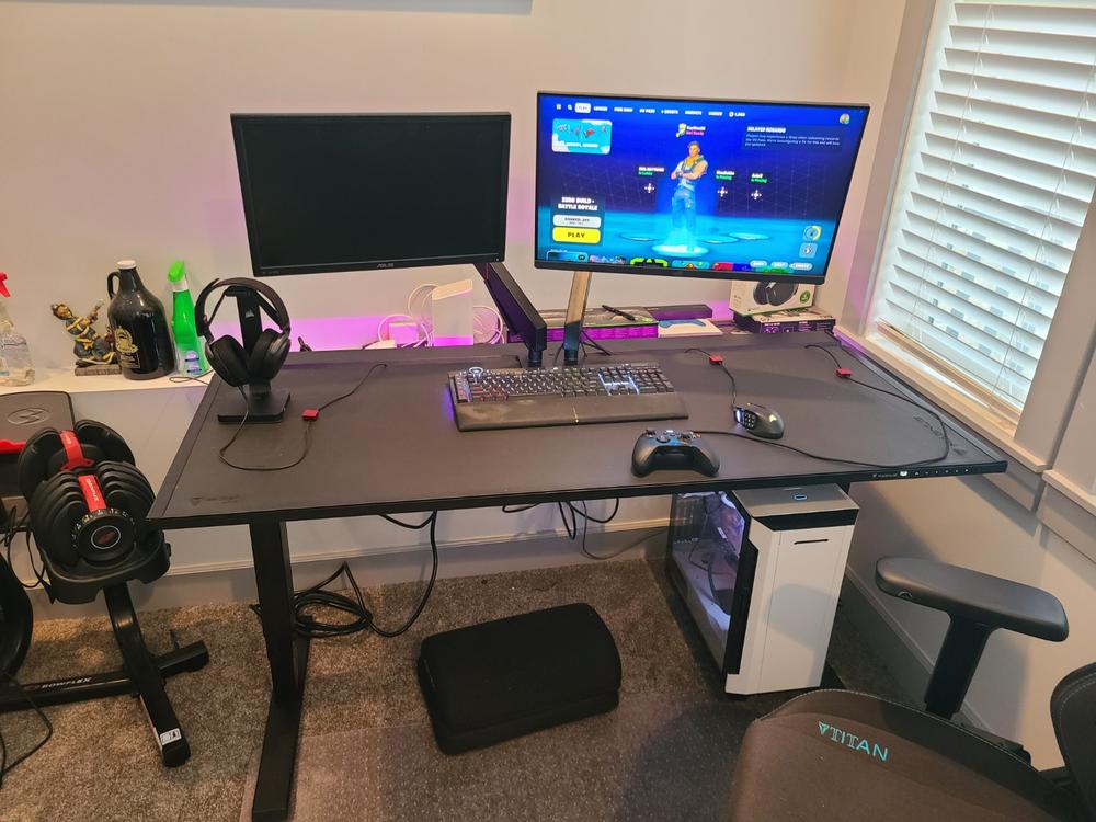 Secretlab Magnetic Cable Anchors (Set of 3) - Customer Photo From Kevin Woodbeck