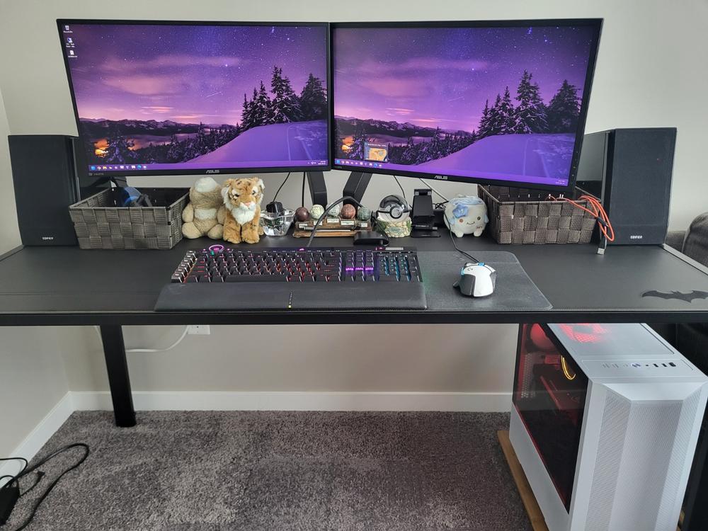 Secretlab MAGNUS 1.5m + Secretlab MAGPAD™ (Bundle) - Customer Photo From Brenten Mah
