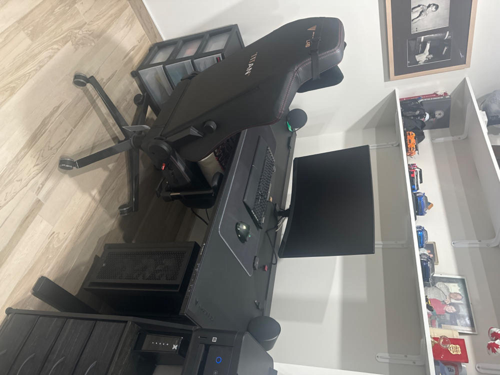 Secretlab MAGNUS Pro XL - Box 2 - Motorised Leg Columns (Plug Type B) - Customer Photo From Mike Charron