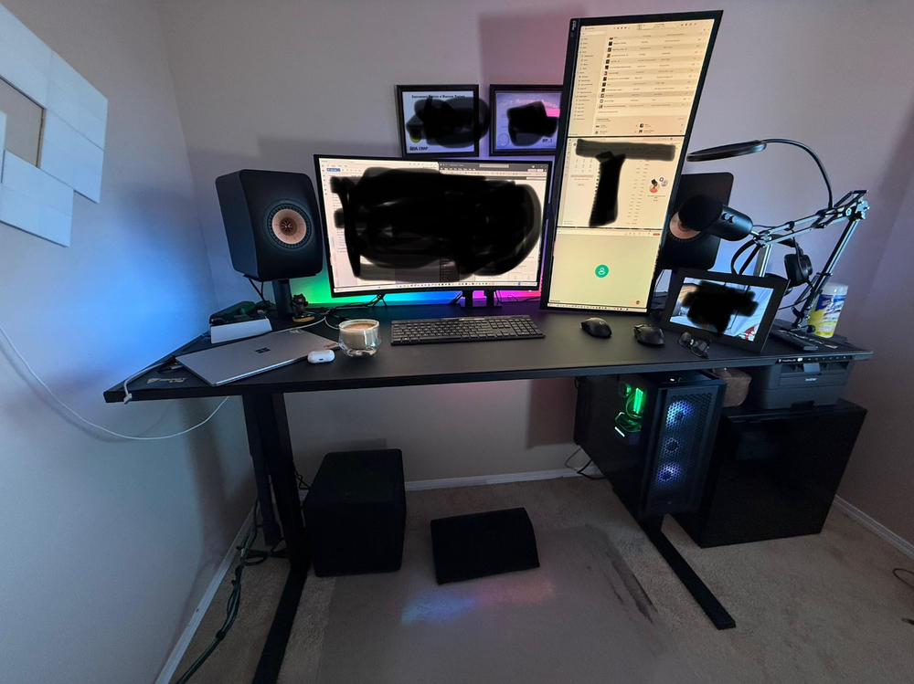 Secretlab MAGNUS Pro XL - Box 2 - Motorised Leg Columns (Plug Type B) - Customer Photo From Brian Wong