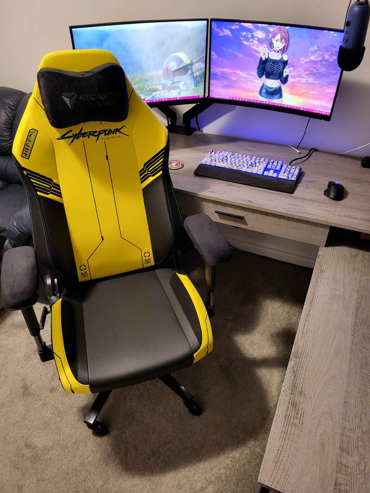 Secretlab TITAN Evo - Regular - NEO Hybrid Leatherette (0107) - Customer Photo From Austin Marks