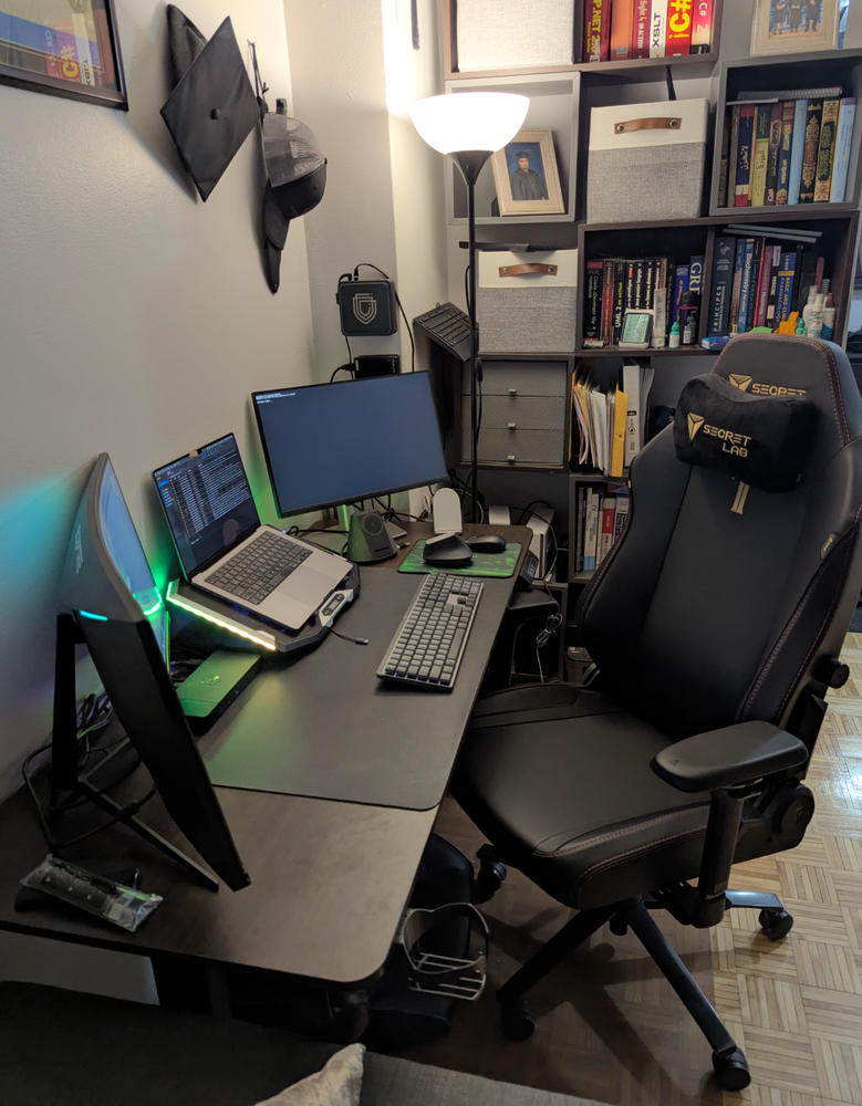 Secretlab TITAN Evo - Regular - NEO Hybrid Leatherette (0107) - Customer Photo From Oualid Boutemine