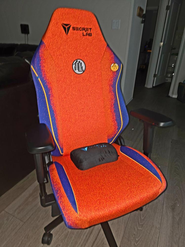 Secretlab TITAN Evo - Regular - SoftWeave™ Plus Fabric (0107) - Customer Photo From Christian Bristow