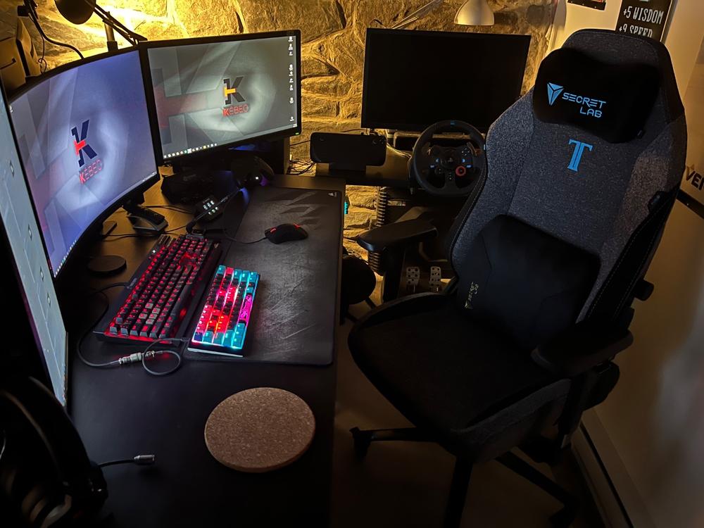 Secretlab TITAN Evo - Regular - SoftWeave™ Plus Fabric (0107) - Customer Photo From Olivier T