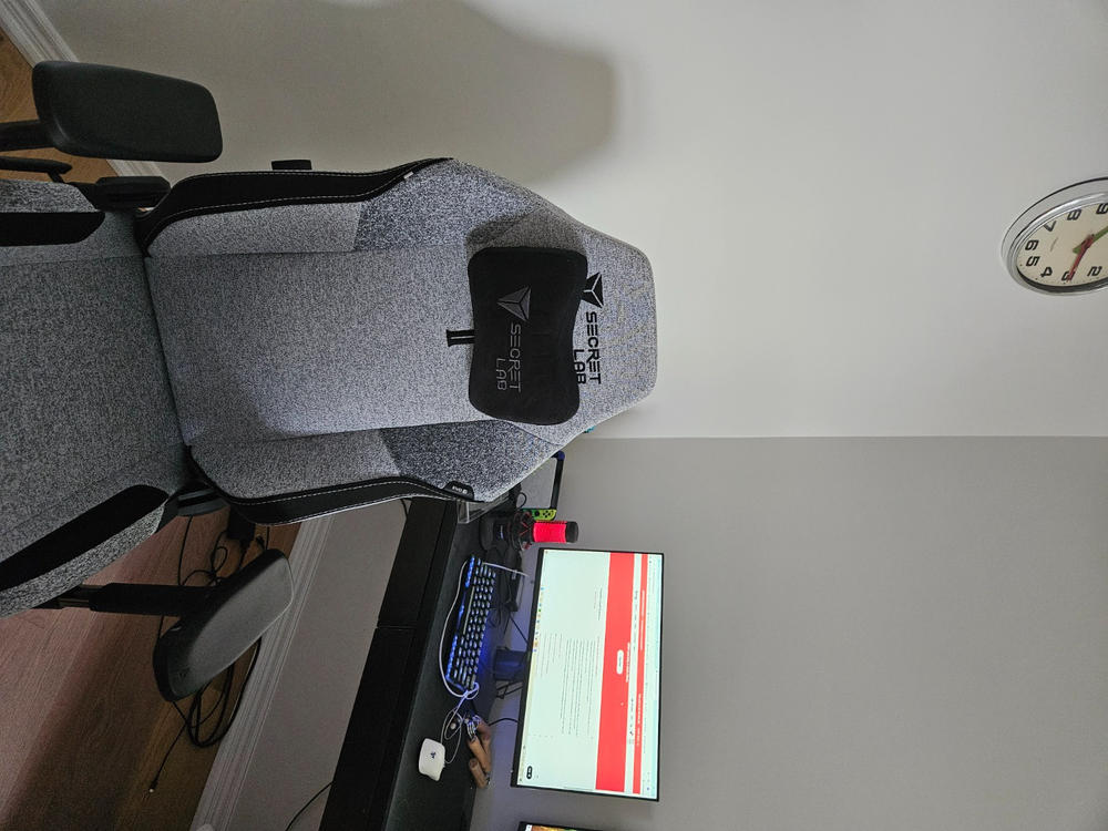 Secretlab TITAN Evo - Regular - SoftWeave™ Plus Fabric (0107) - Customer Photo From Calvin Chu