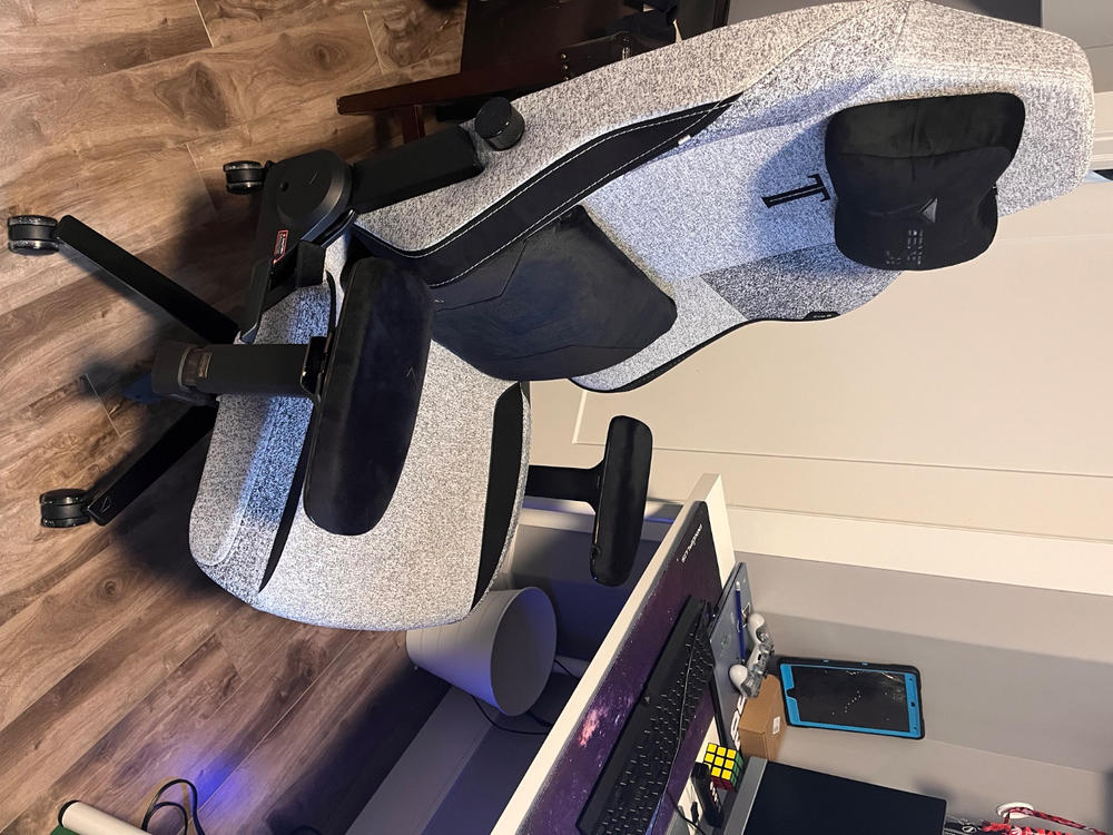 Secretlab TITAN Evo - Regular - SoftWeave™ Plus Fabric (0107) - Customer Photo From Paul Reeves