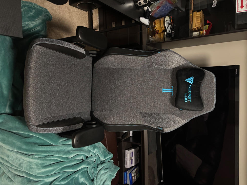 Secretlab TITAN Evo - XL - SoftWeave® Plus Fabric (0108) - Customer Photo From Ashley Howatt