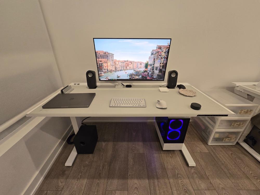 Secretlab Magnus Pro 1.5m Motorised Leg Columns (Type-B)- White - Box 2 - Customer Photo From ZiYang Zhou