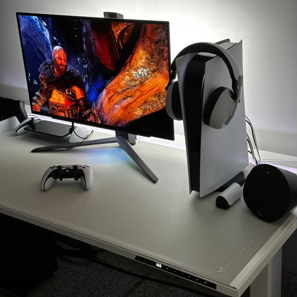 Secretlab Magnus Pro 1.5m Motorised Leg Columns (Type-B)- White - Box 2 - Customer Photo From Nick Tucker