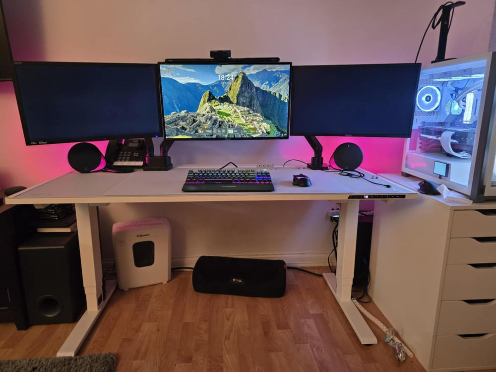 Secretlab Magnus Pro 1.5m Motorised Leg Columns (Type-B)- White - Box 2 - Customer Photo From Julien Fortier