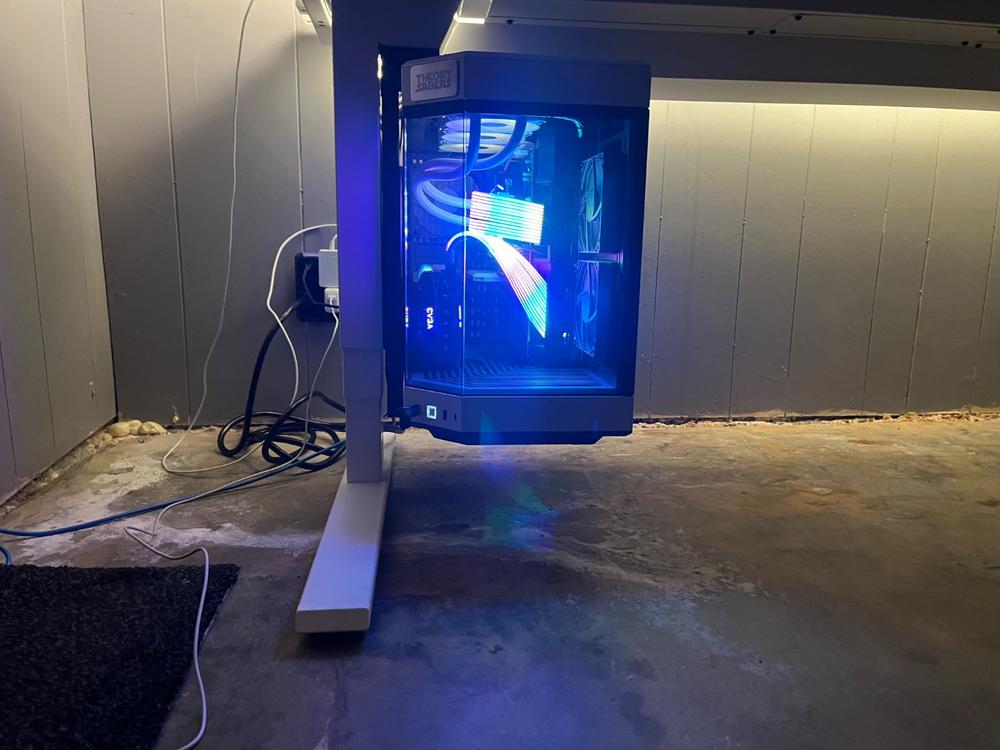 Secretlab Magnus Pro XL 1.7m Motorised Leg Columns (Type-B) - White - Box 2 - Customer Photo From Daniel Johnson