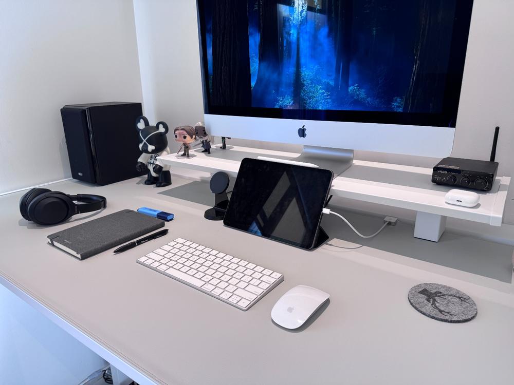 Secretlab Magnus Pro XL 1.7m Motorised Leg Columns (Type-B) - White - Box 2 - Customer Photo From Frederic Richard