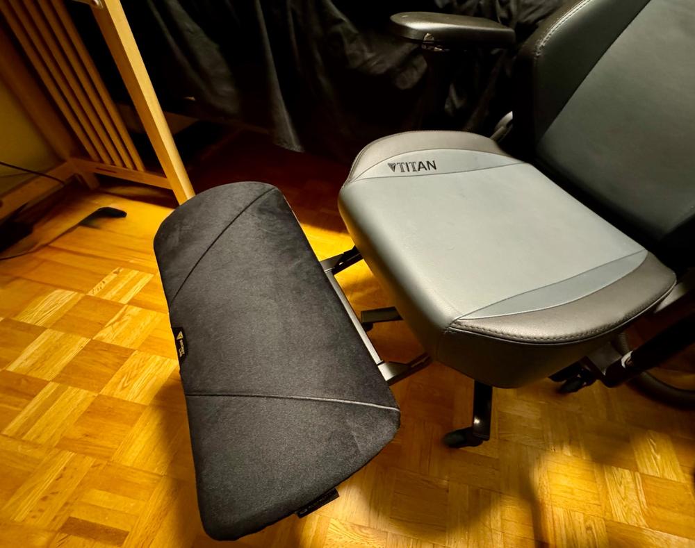 Secretlab Ergonomic Recliner Add-On (Plushcell™ Memory Foam) - Customer Photo From Jonathan Kissoondial 