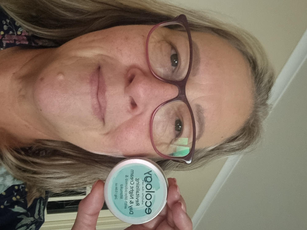 Revitalising Day and Night Cream with Macadamia and Manuka - 24g (35mL) - $25 - Customer Photo From Hannalie Van Tonder