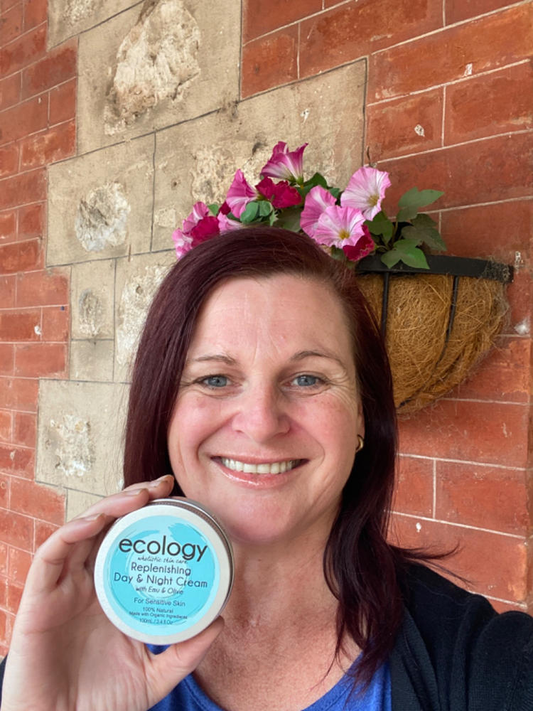Replenishing Day and Night Cream with Emu and Olive - 100mL $45 - Customer Photo From Toni Wilson