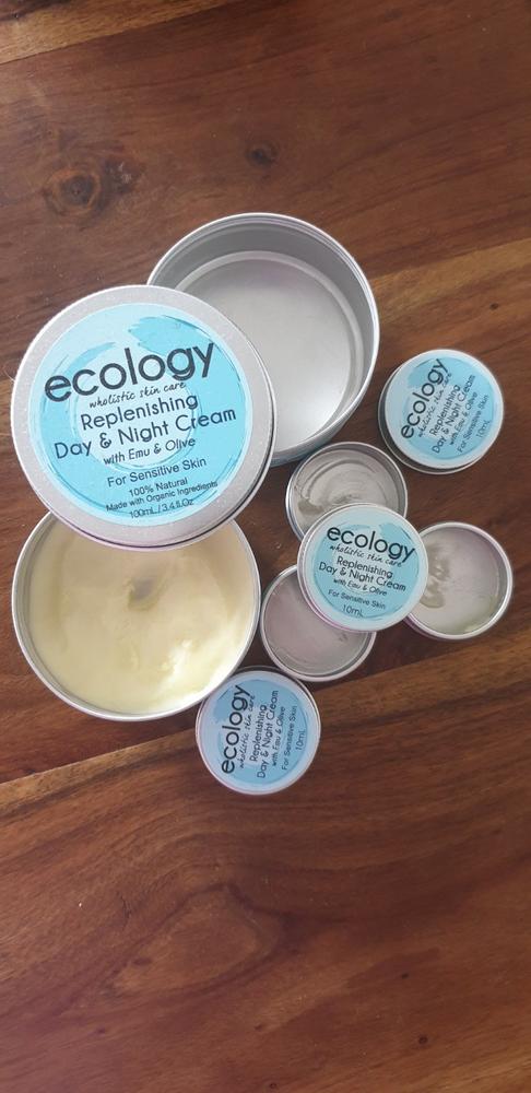 Replenishing Day and Night Cream with Emu and Olive - 100mL $45 - Customer Photo From Robyn Lamson