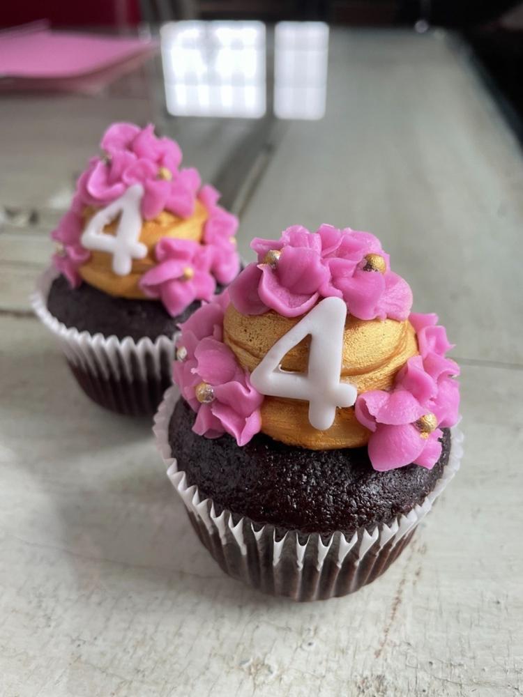 Super Gold Luster Dust - Customer Photo From Allison E.