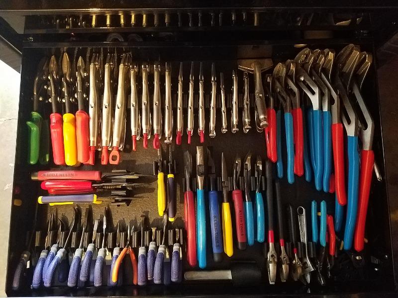 Shop Wide DIY Plier Organizers | DIY Plier Holder | Toolbox Widget