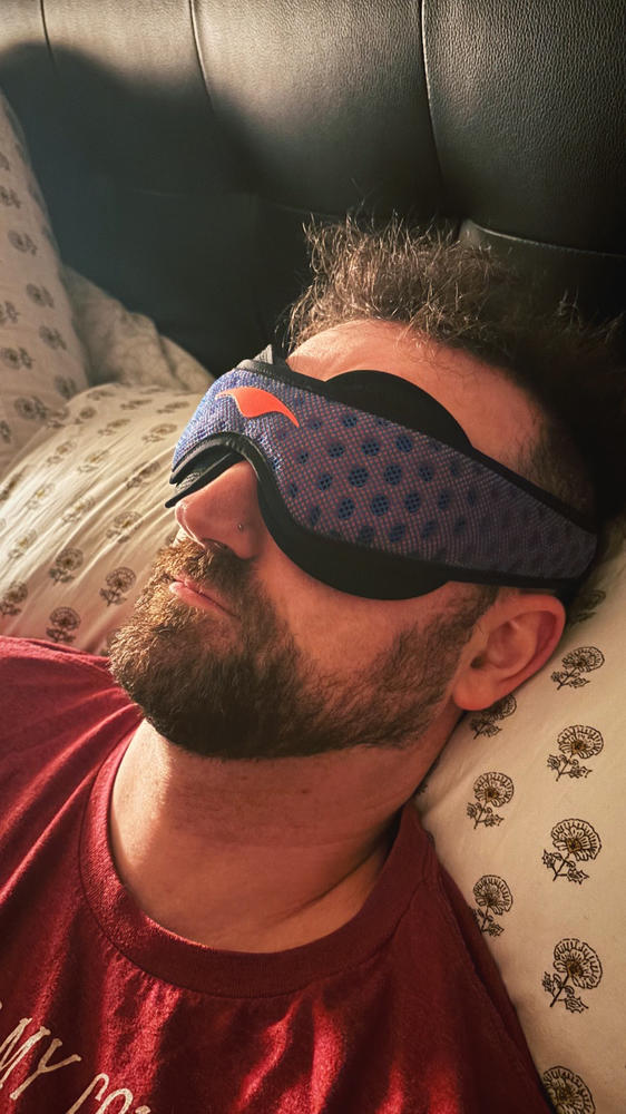 Manta PRO Sleep Mask - Customer Photo From Caitlin Chapman