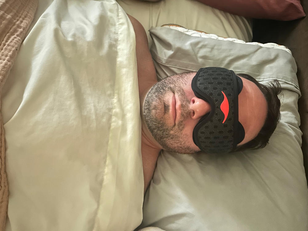 Manta PRO Sleep Mask - Customer Photo From Justin Foux