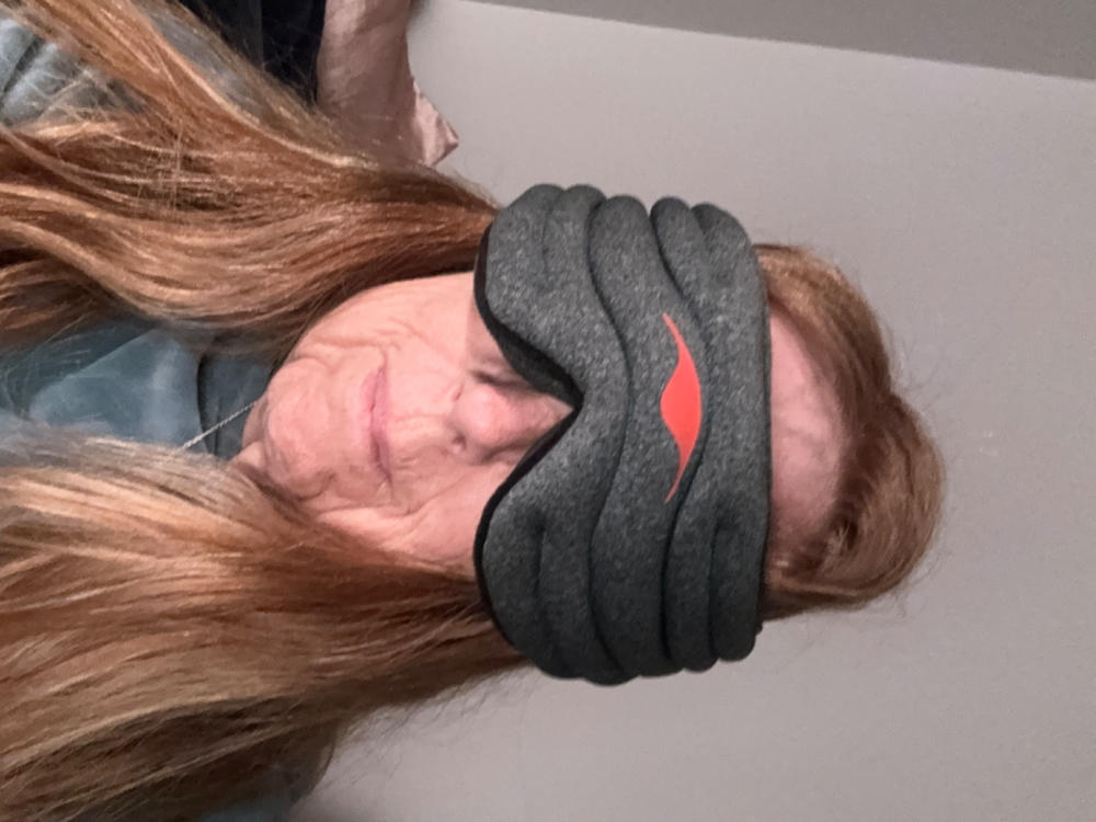 Manta WEIGHTED Sleep Mask - Customer Photo From Dana Miller