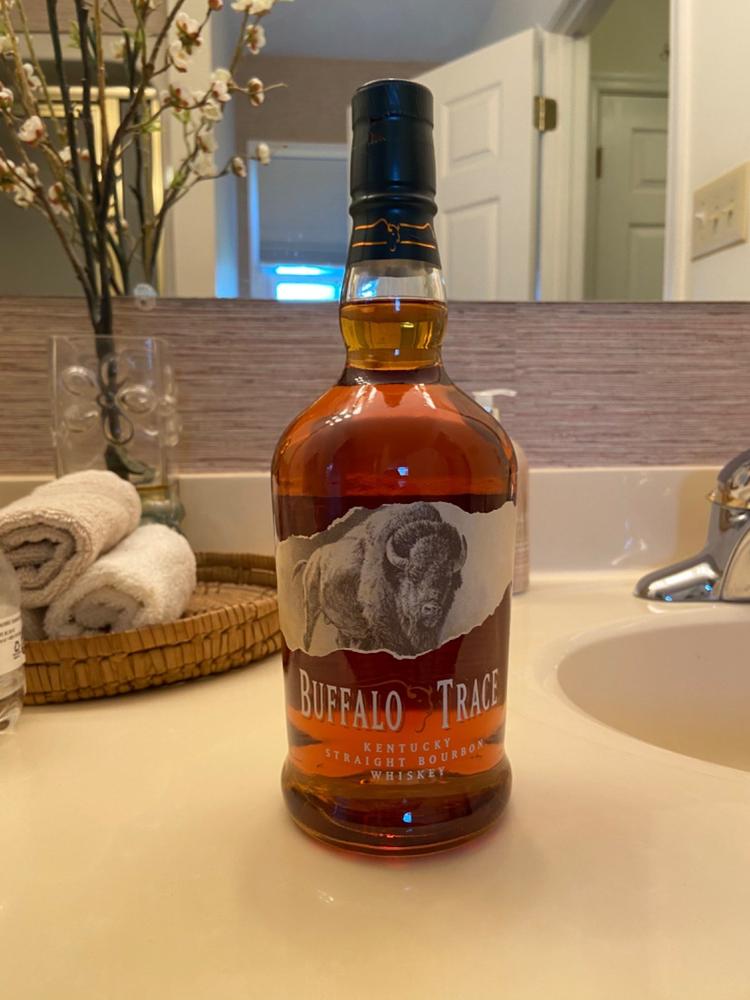 Buffalo Trace Kentucky Straight Bourbon Whiskey - Customer Photo From Thomas Firaben
