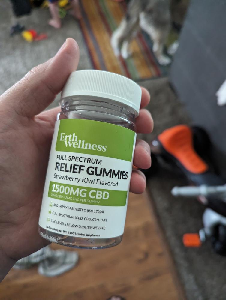Full Spectrum RELIEF Gummies - Vegan - Strawberry Kiwi - 1500mg CBD + 75mg THC - Customer Photo From Anonymous