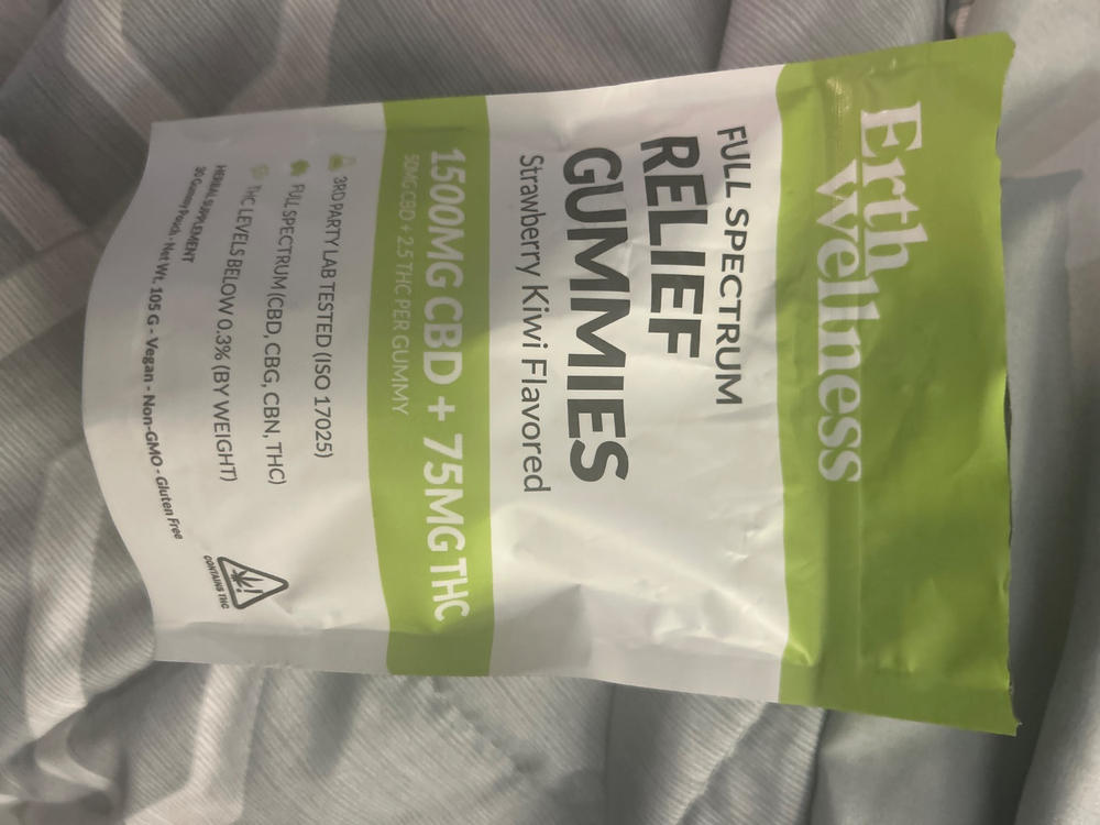 Full Spectrum RELIEF Gummies - Vegan - Strawberry Kiwi - 1500mg CBD + 75mg THC - Customer Photo From Anonymous