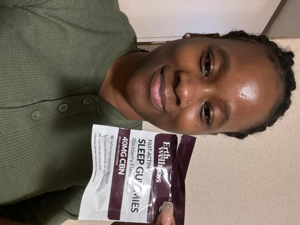 SLEEP CBN Gummies THC Free* - Vegan - Sleepy Blackberry - 40mg (Sample Size) - Customer Photo From Adriennikki Henley