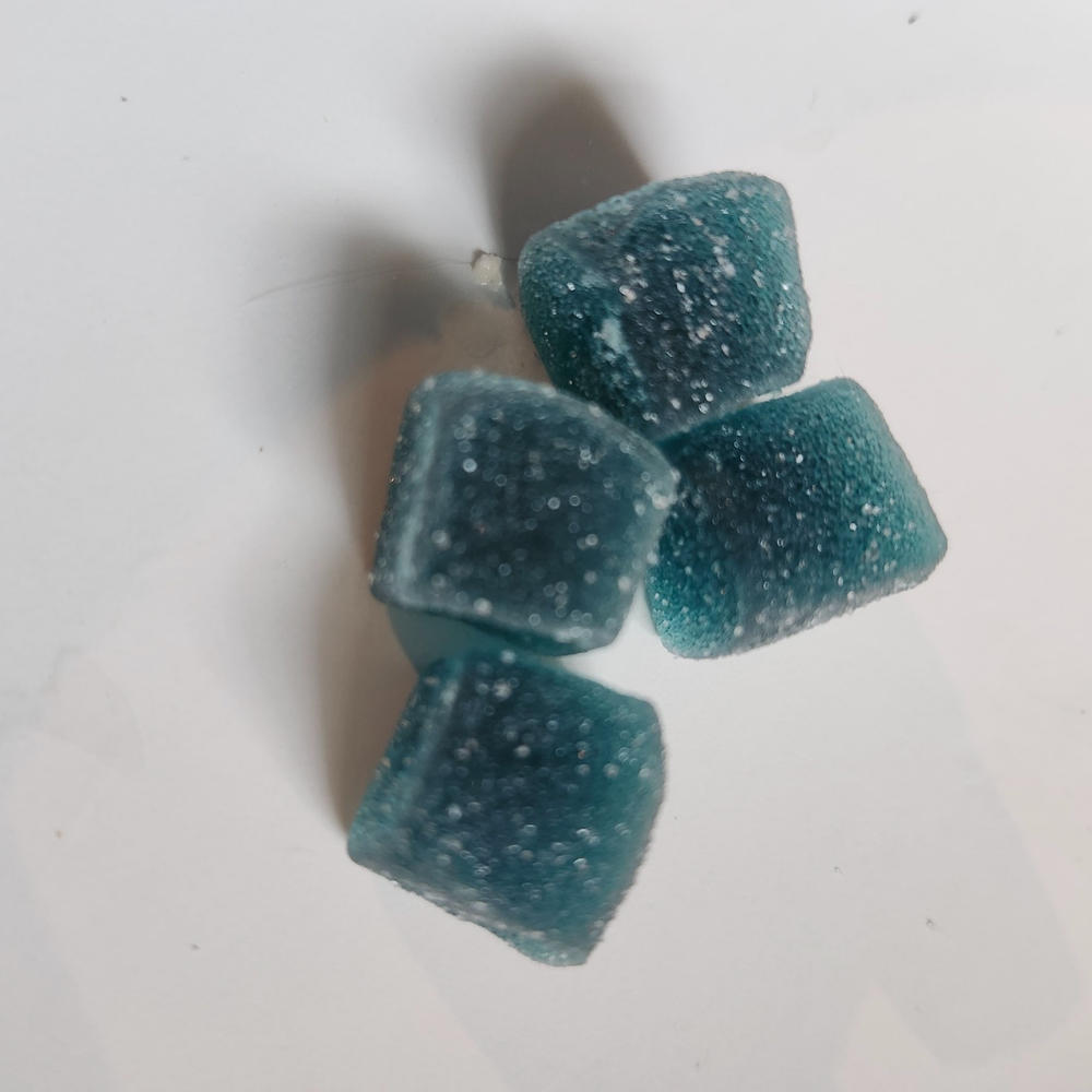 Δ9 THC Gummies - Blue Dream - Strain Specific (Hybrid) - 300mg - Customer Photo From Rebecca Ramskogler