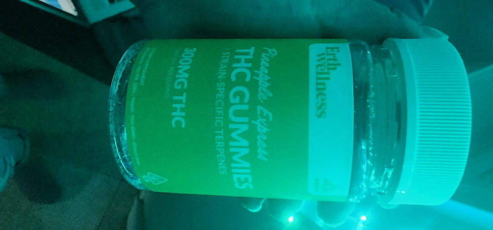 Δ9 THC Gummies - Pineapple Express - Strain Specific (Sativa) - 300mg - Customer Photo From Anonymous