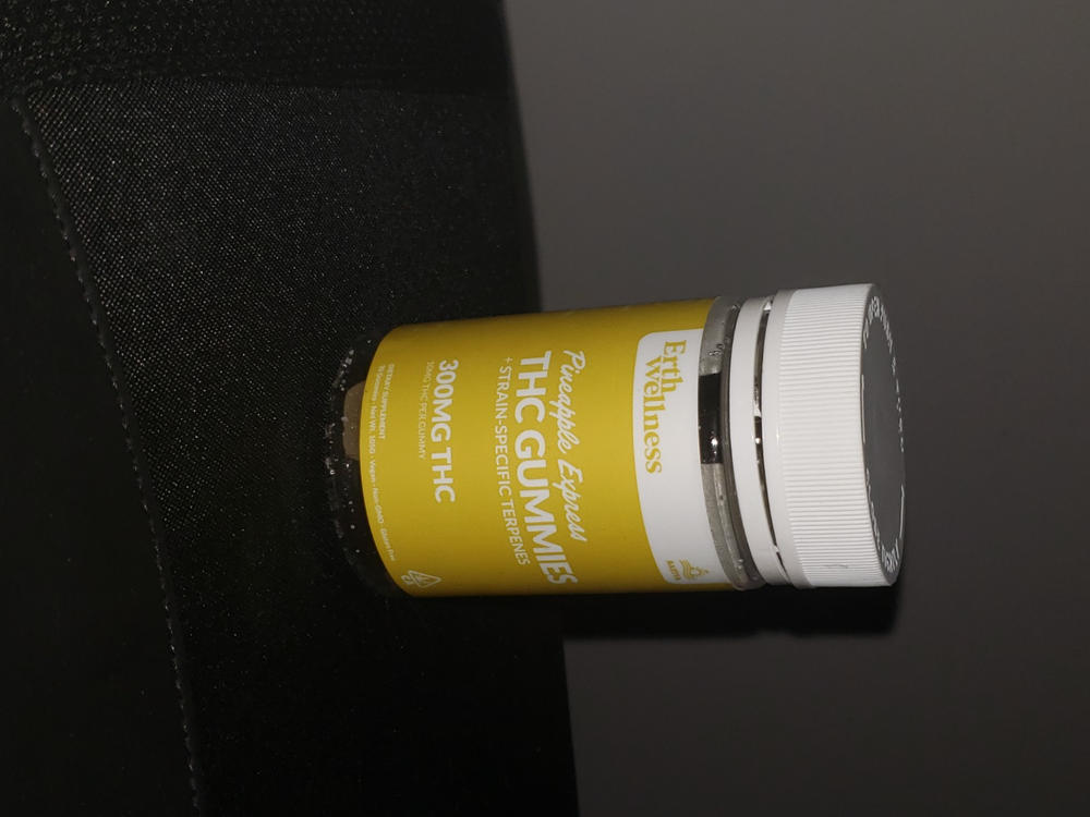 Δ9 THC Gummies - Pineapple Express - Strain Specific (Sativa) - 300mg - Customer Photo From Anonymous