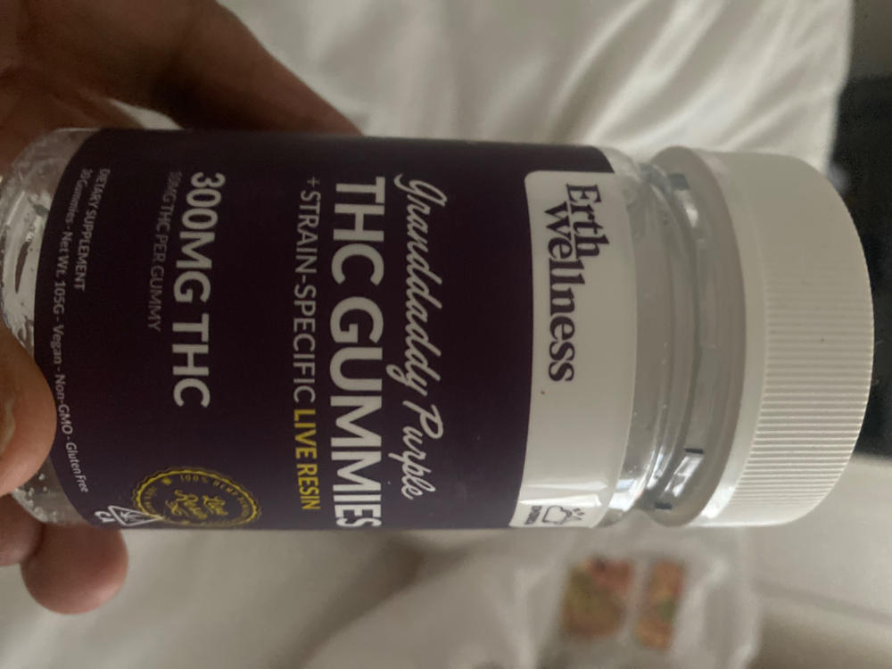 Δ9 THC Gummies - Granddaddy Purple - Live Resin (Indica) - 300mg - Customer Photo From Anonymous