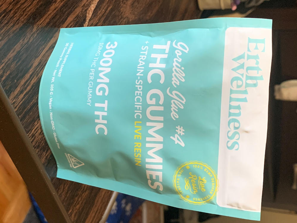 Δ9 THC Gummies - Gorilla Glue #4 - Live Resin (Hybrid) - 300mg - Customer Photo From Regina Malone